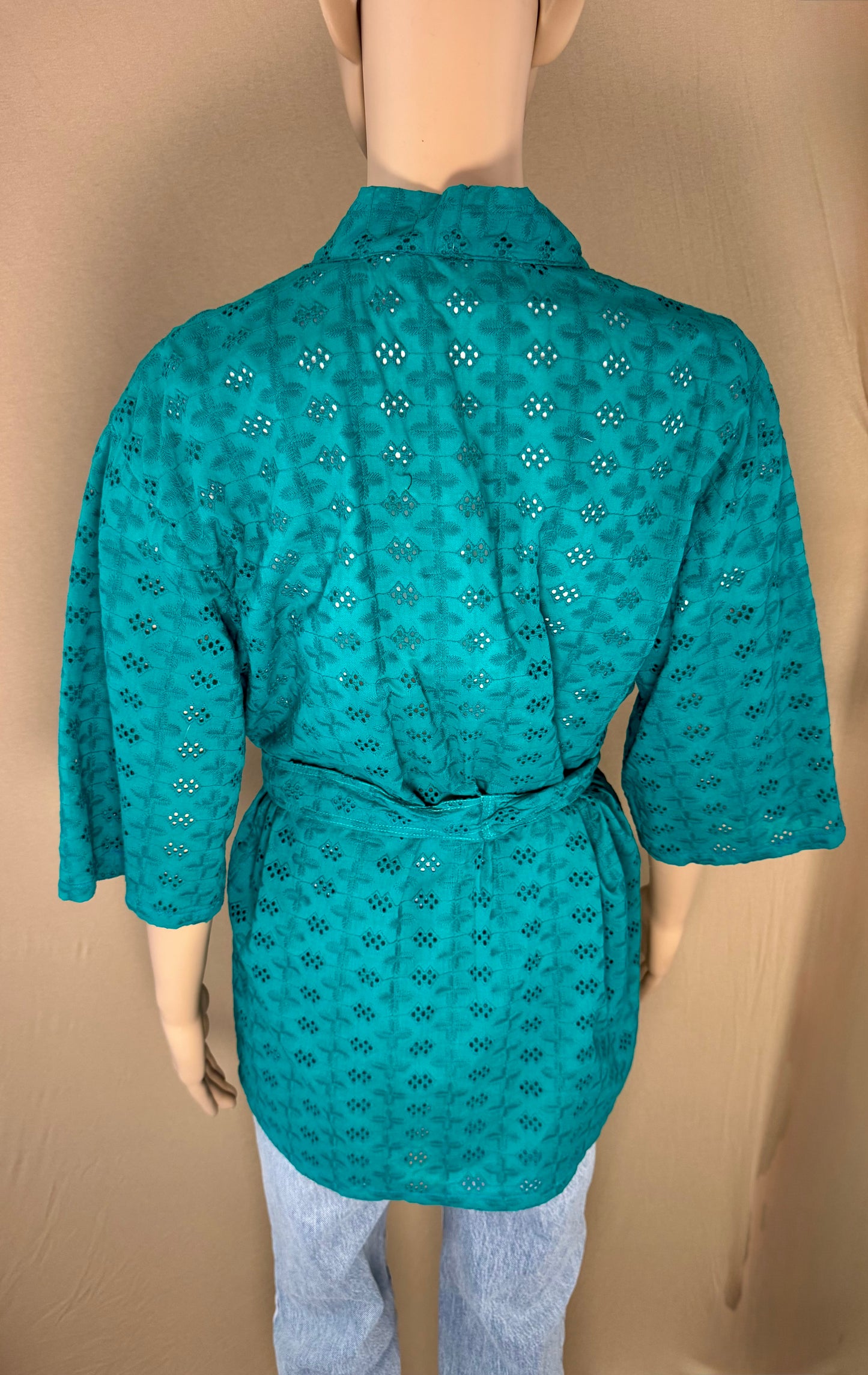 Kimono turquoise femme en broderie anglaise – 100% coton léger