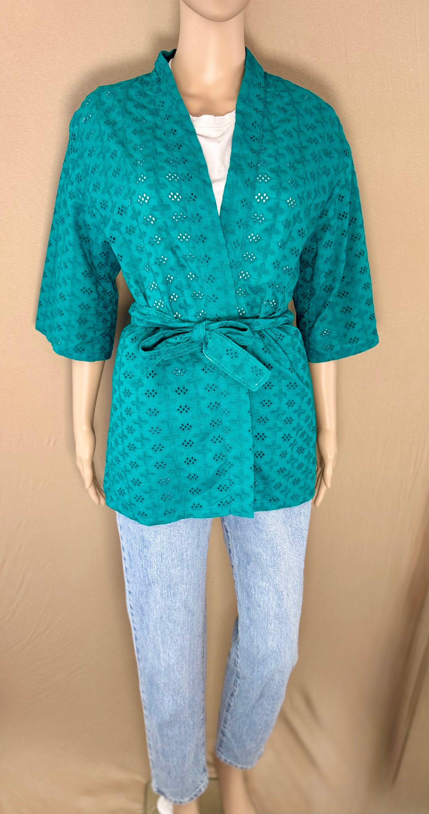 Kimono turquoise femme en broderie anglaise – 100% coton léger