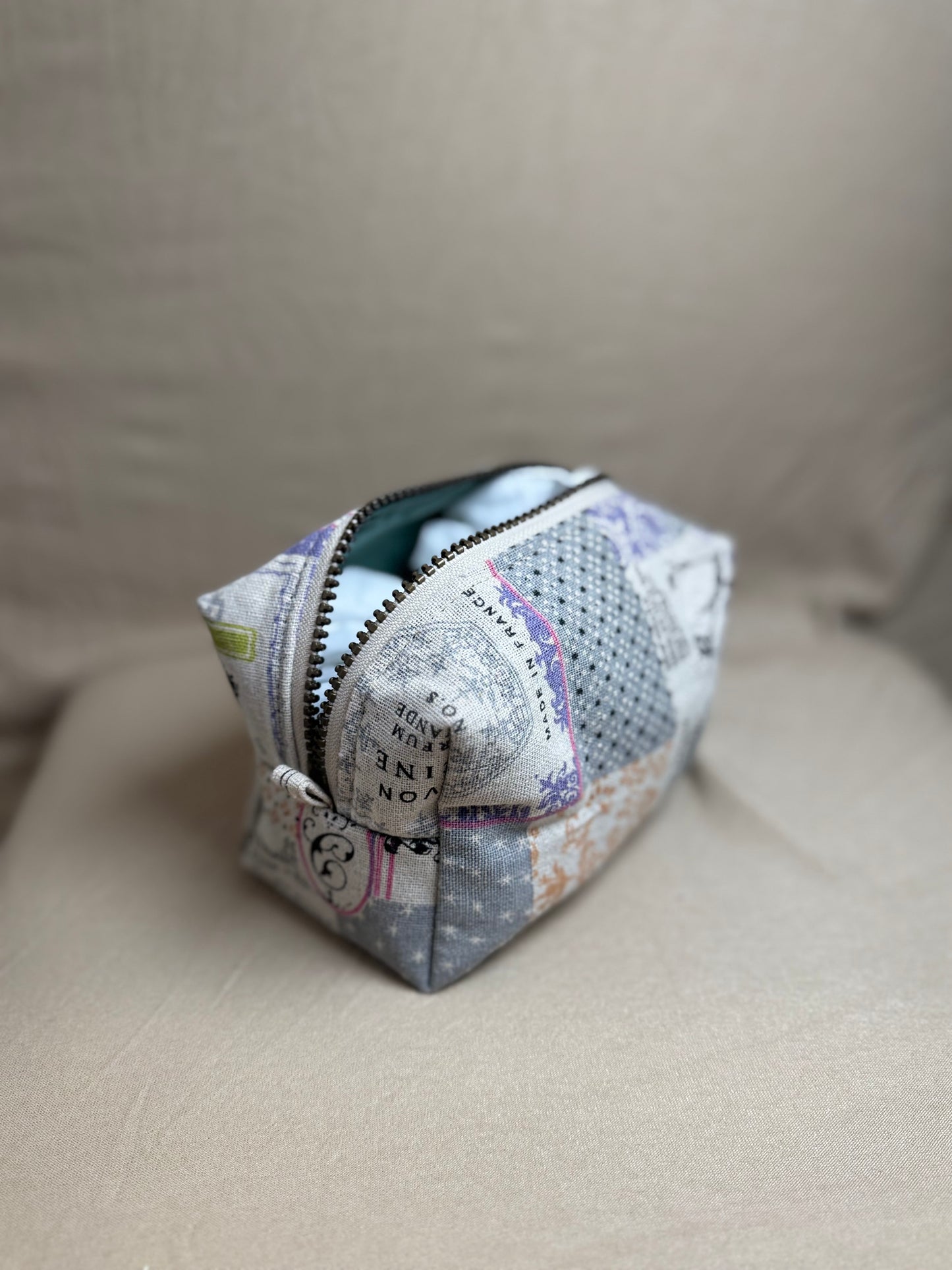 Trousse beauté éco-responsable – 5 cotons réutilisables & 3 chouchous en coton