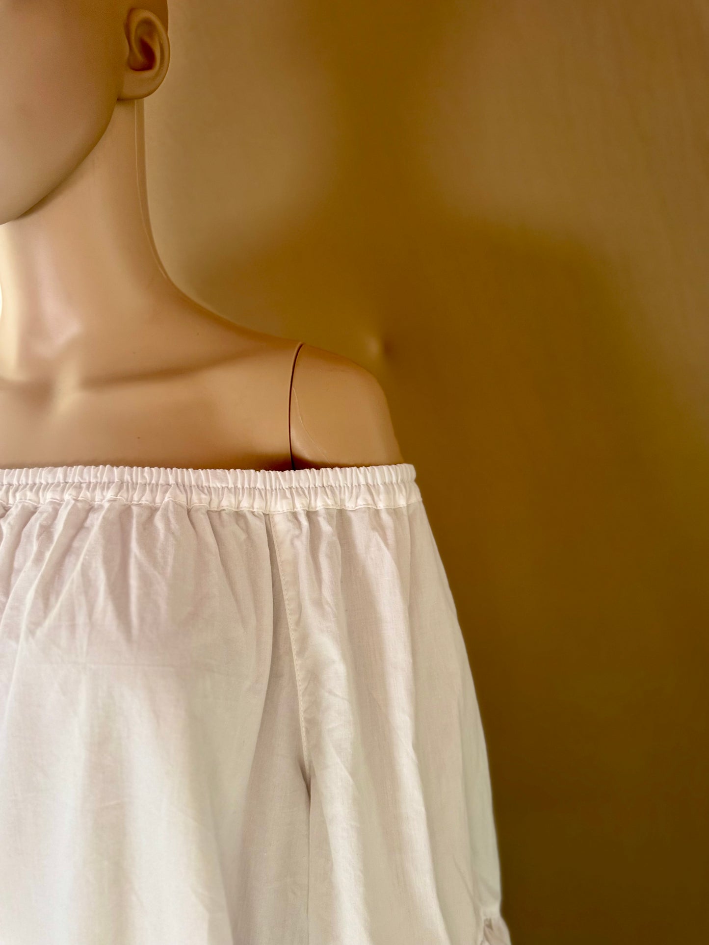 🤍 Top Blanc Épaules Dénudées – 100% Coton