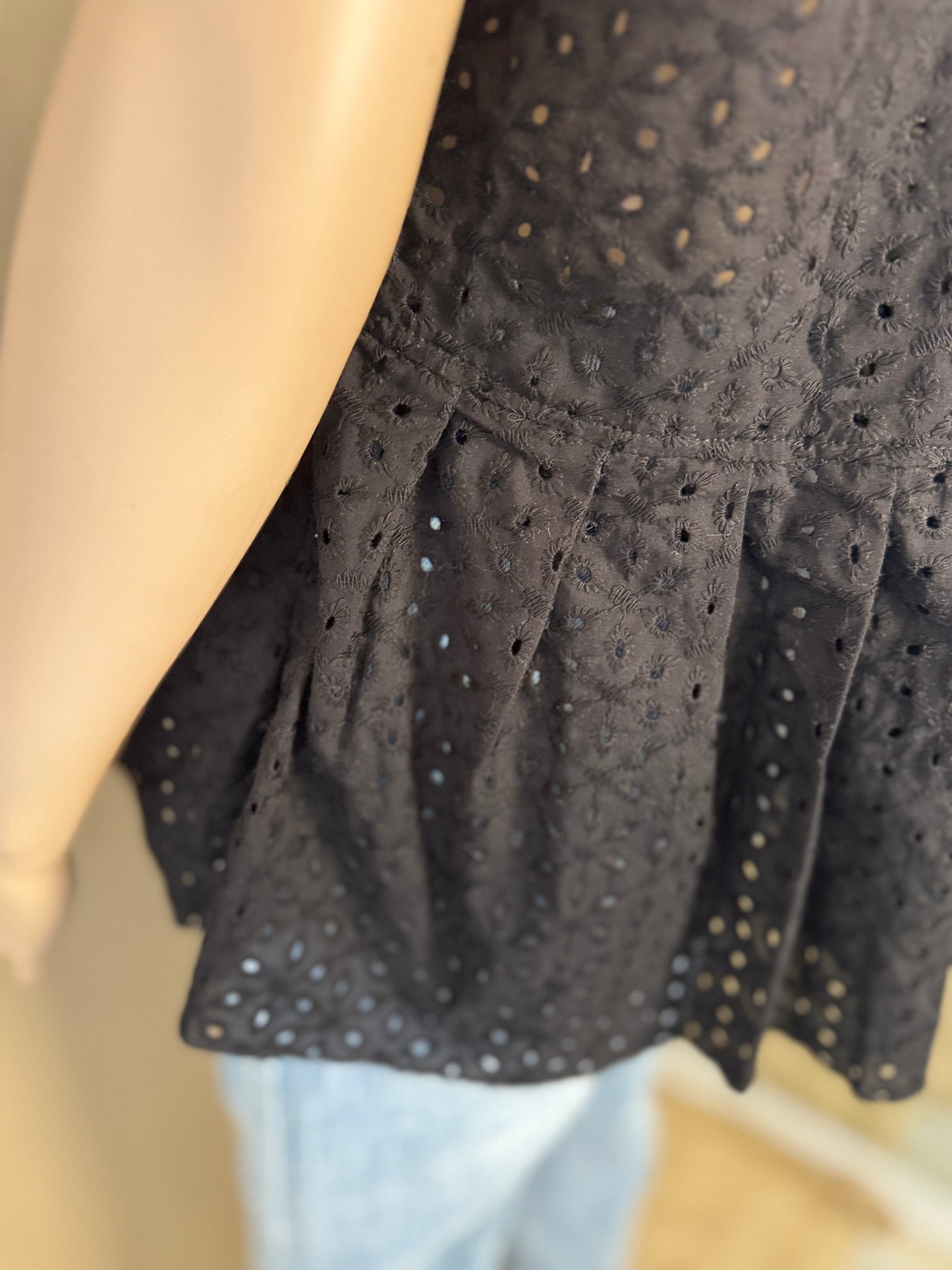 🖤 Haut en broderie anglaise noir – 100% coton