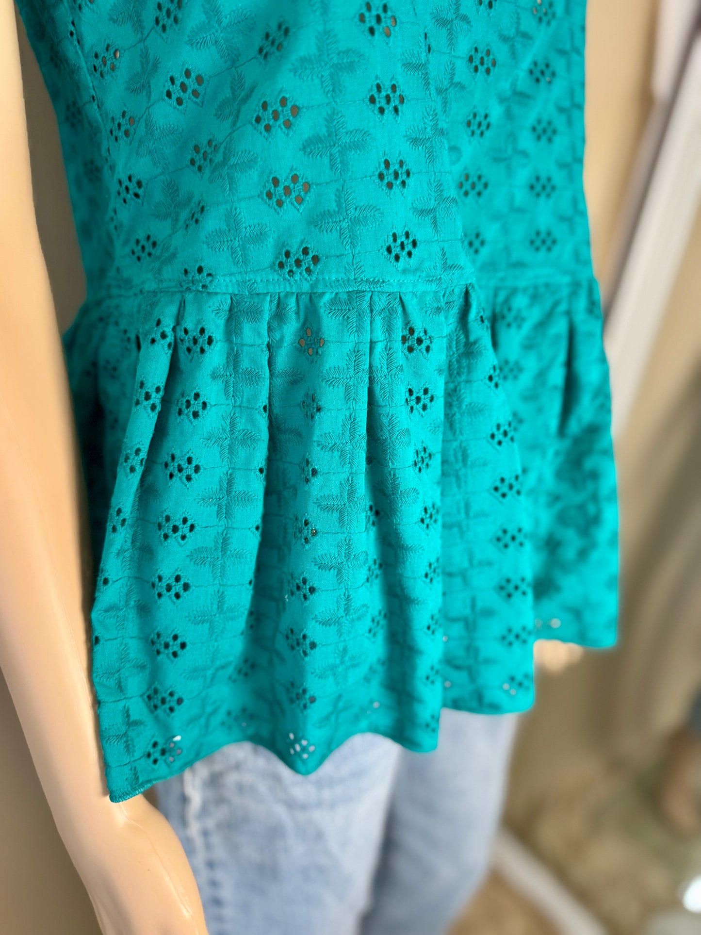 Top turquoise femme 100% coton broderie anglaise – Taille 36 | By.Clem